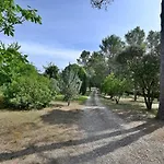 13 Personnes - 1 Hectare De Parc Naturel - Piscine
